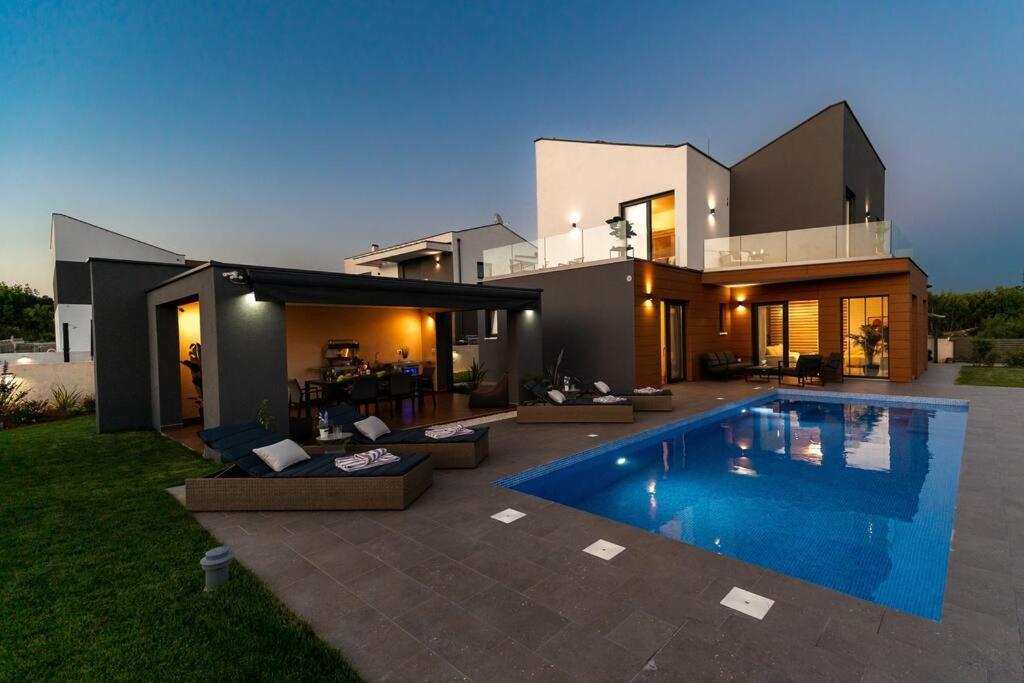 Villa Lila - Sunshine Marcana Bagian luar foto