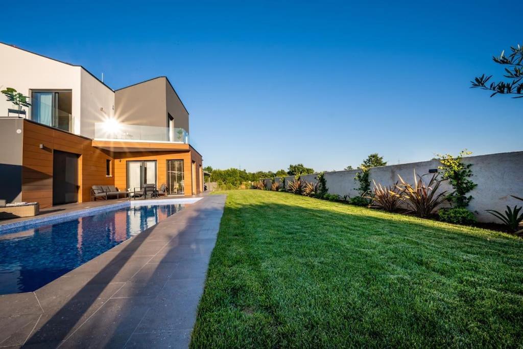 Villa Lila - Sunshine Marcana Bagian luar foto
