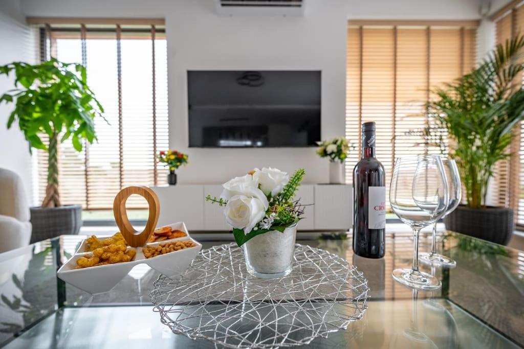 Villa Lila - Sunshine Marcana Bagian luar foto