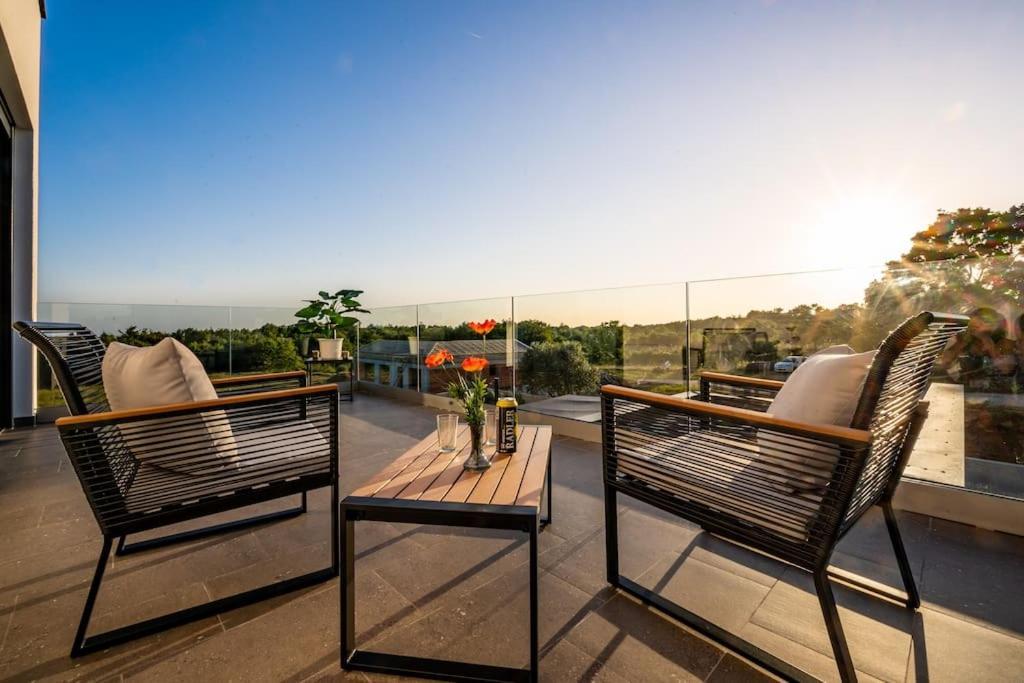 Villa Lila - Sunshine Marcana Bagian luar foto