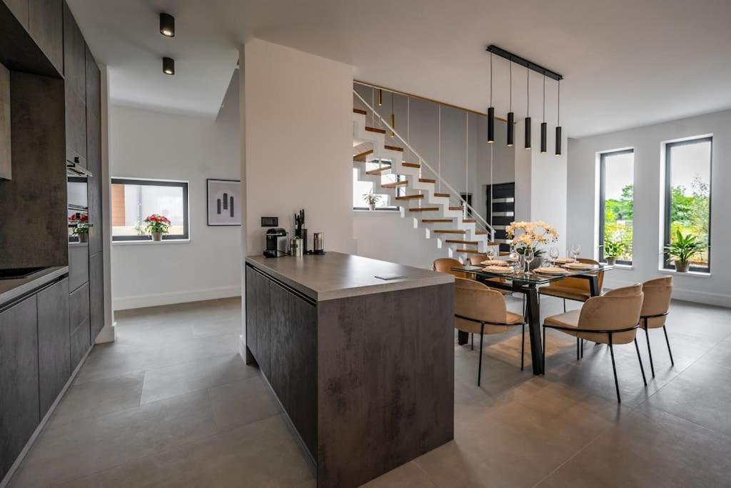 Villa Lila - Sunshine Marcana Bagian luar foto