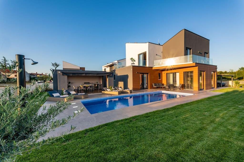 Villa Lila - Sunshine Marcana Bagian luar foto