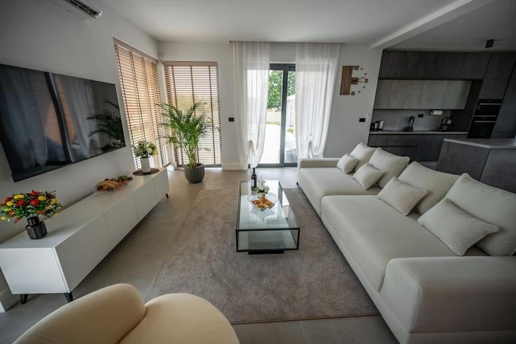 Villa Lila - Sunshine Marcana Bagian luar foto