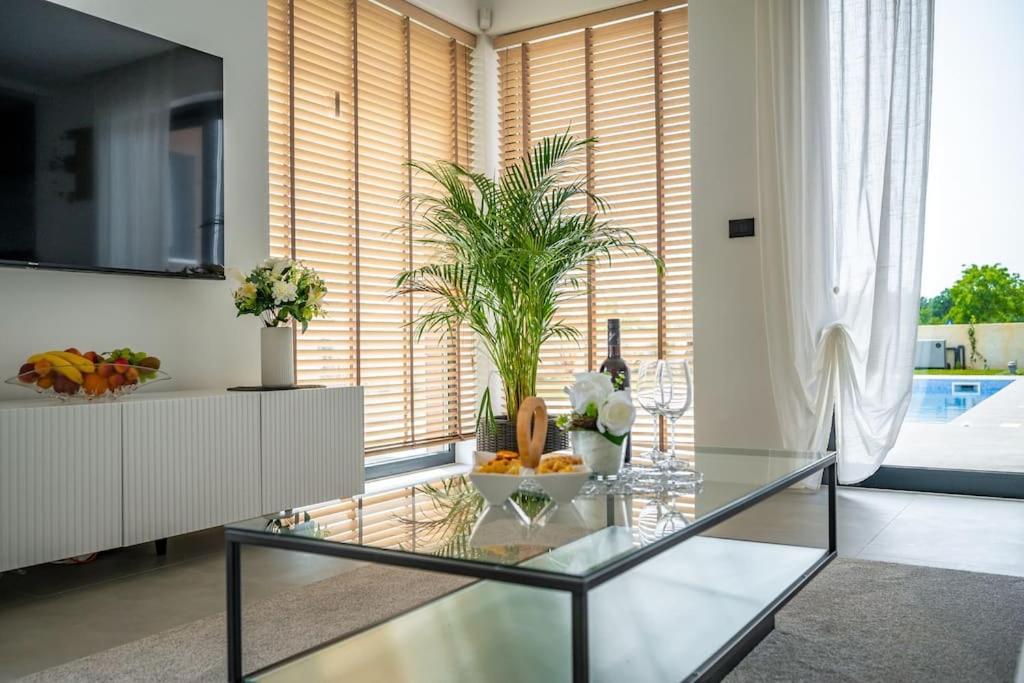 Villa Lila - Sunshine Marcana Bagian luar foto