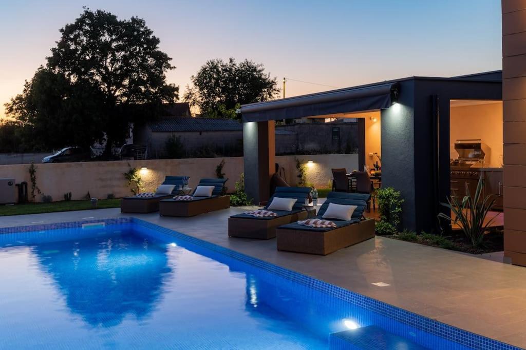 Villa Lila - Sunshine Marcana Bagian luar foto